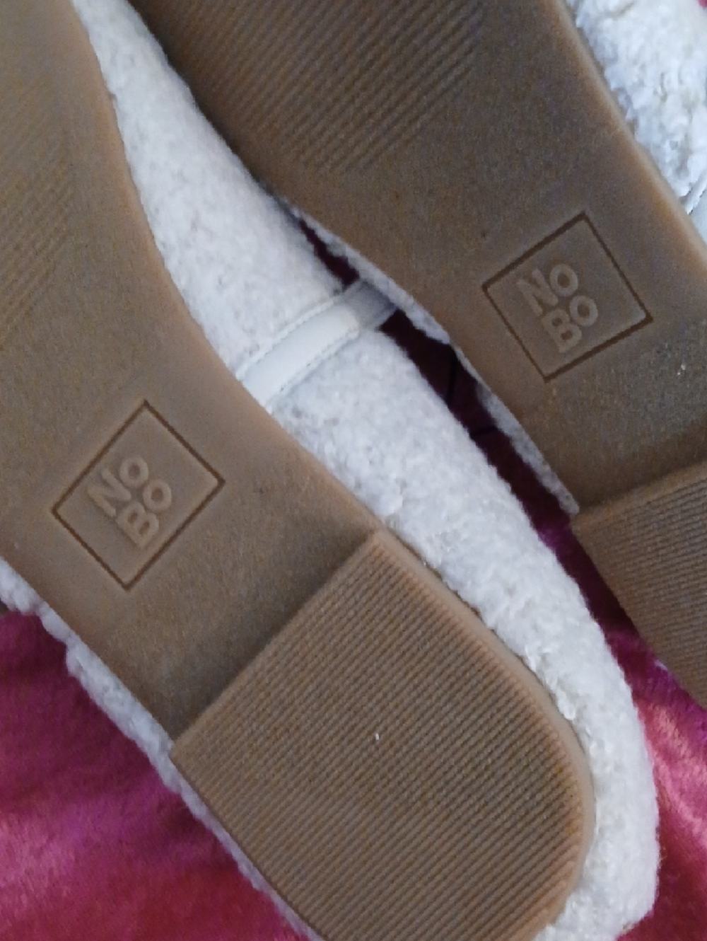 No Boundaries White Sherpa Mary Jane Flats with Strap Never Worn - Picture 3 of 5